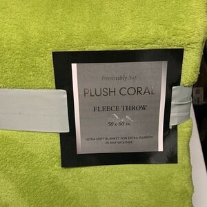 New plush fleece throw- lime green